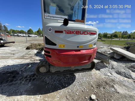 2022 TAKEUCHI TB235-2CR