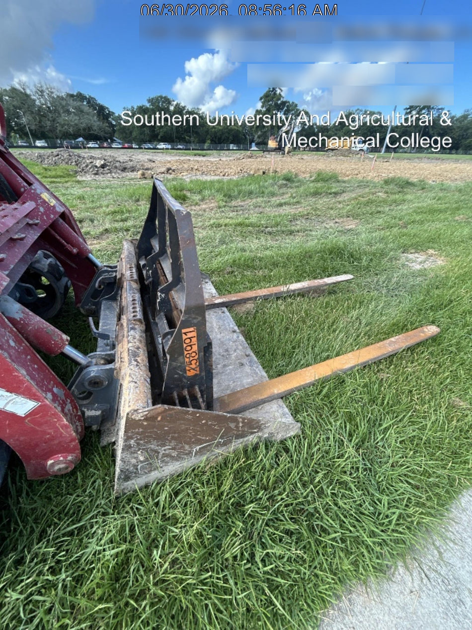 2021 PALADIN 48" Pallet Forks - Paladin