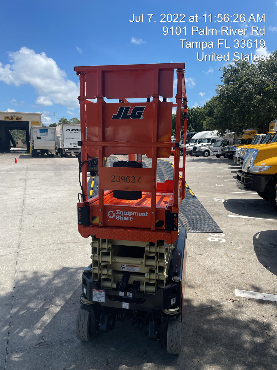 2022 JLG ES1932