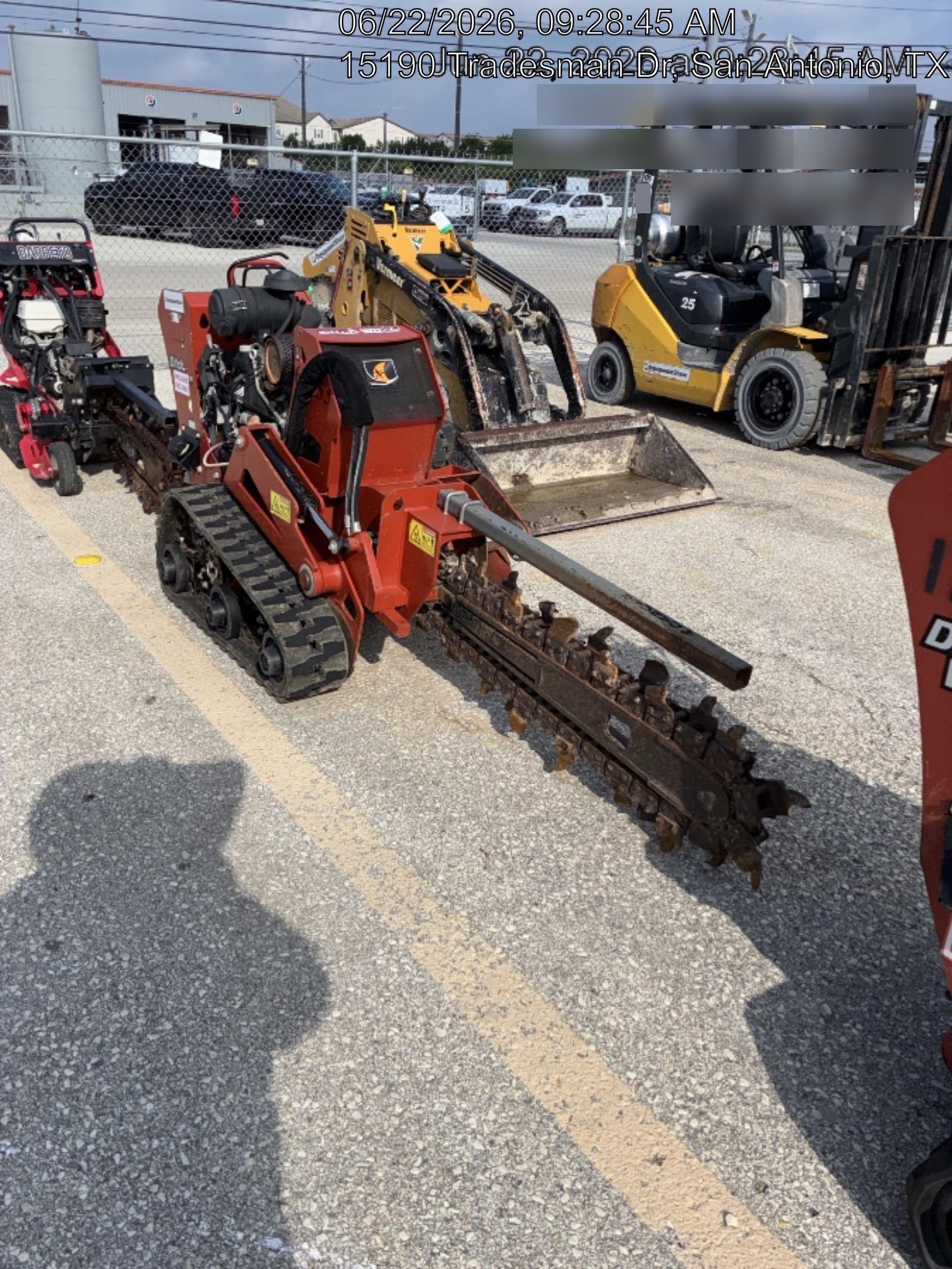 2020 DITCH WITCH C24XA