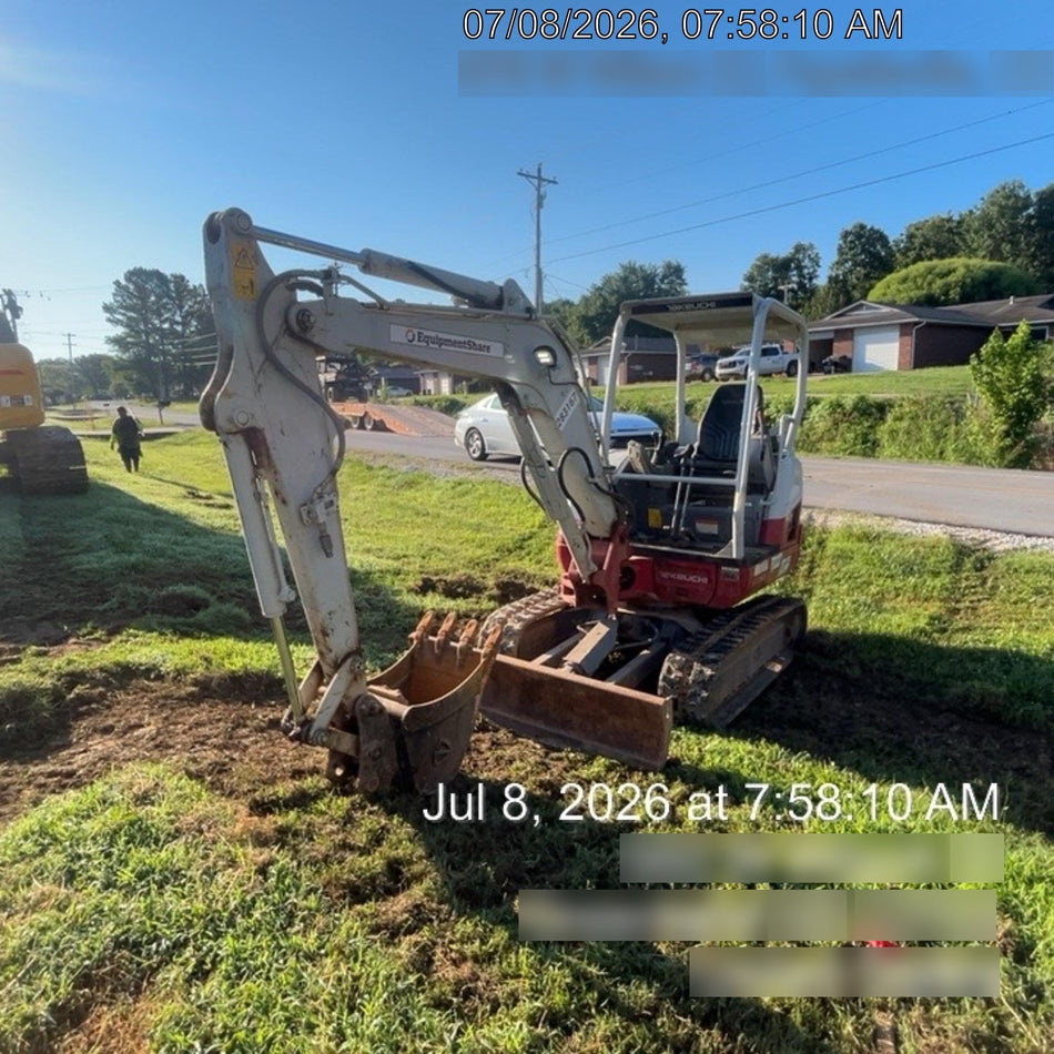 2022 TAKEUCHI TB235-2R