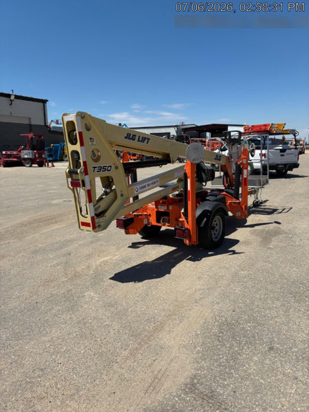 2022 JLG T350