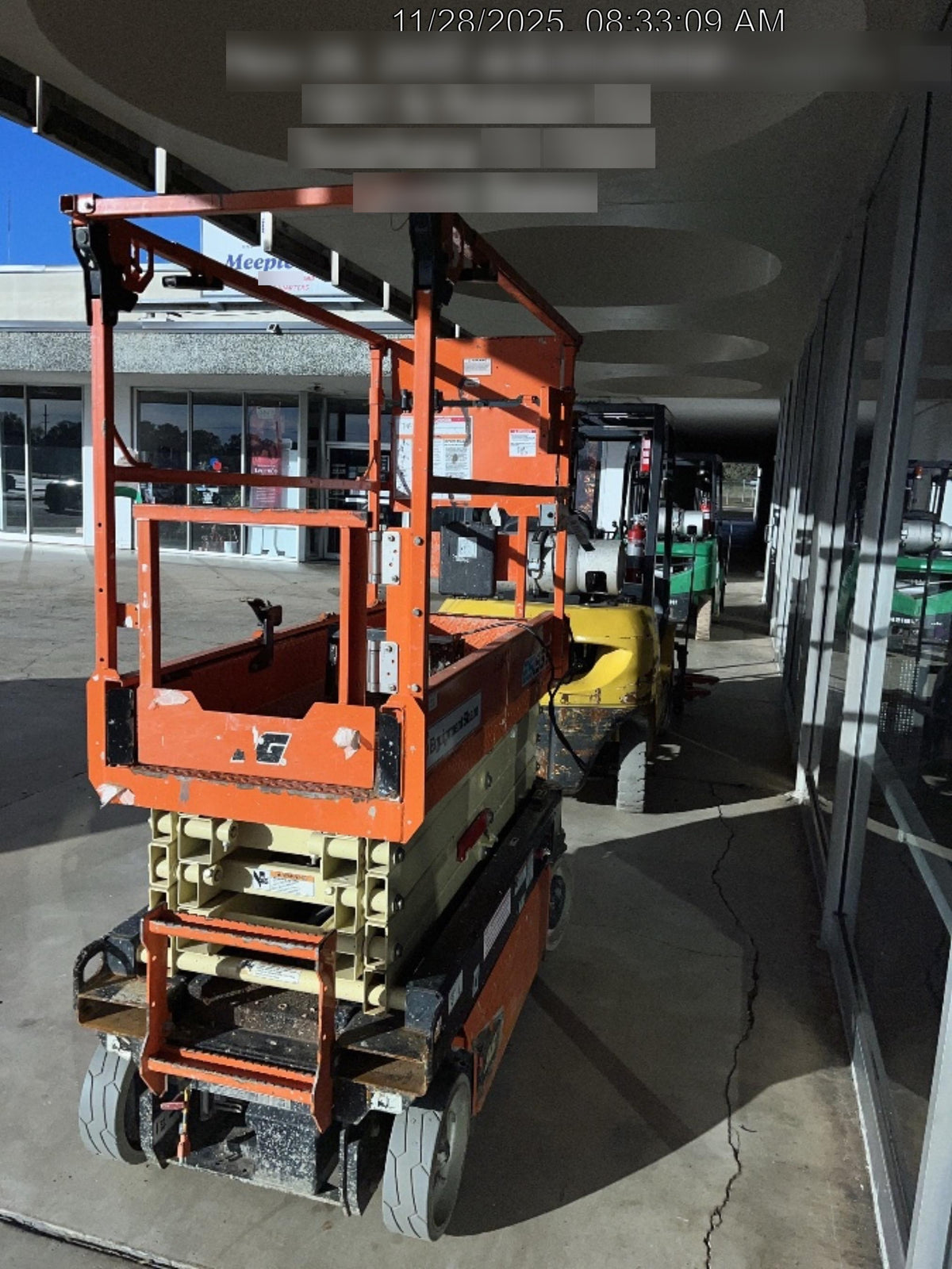 2022 JLG ES1932