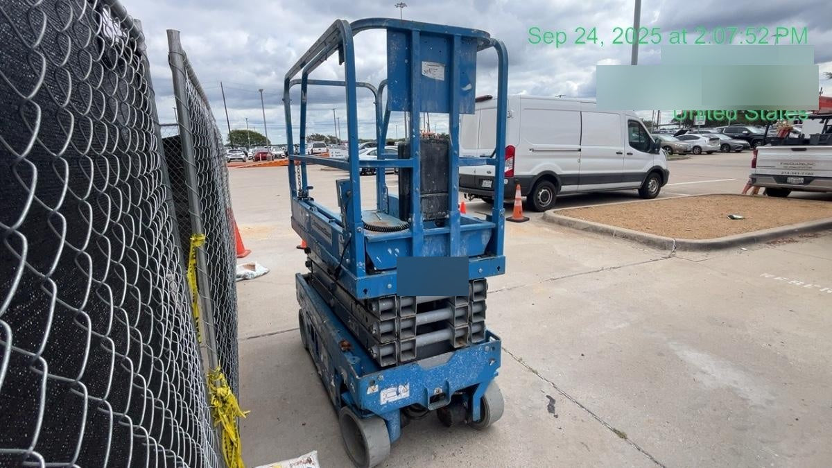 2019 Genie GS-1930 Fixed Rails with Chain Entry