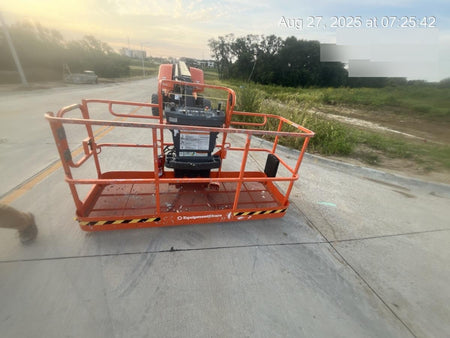 2023 JLG 660SJ