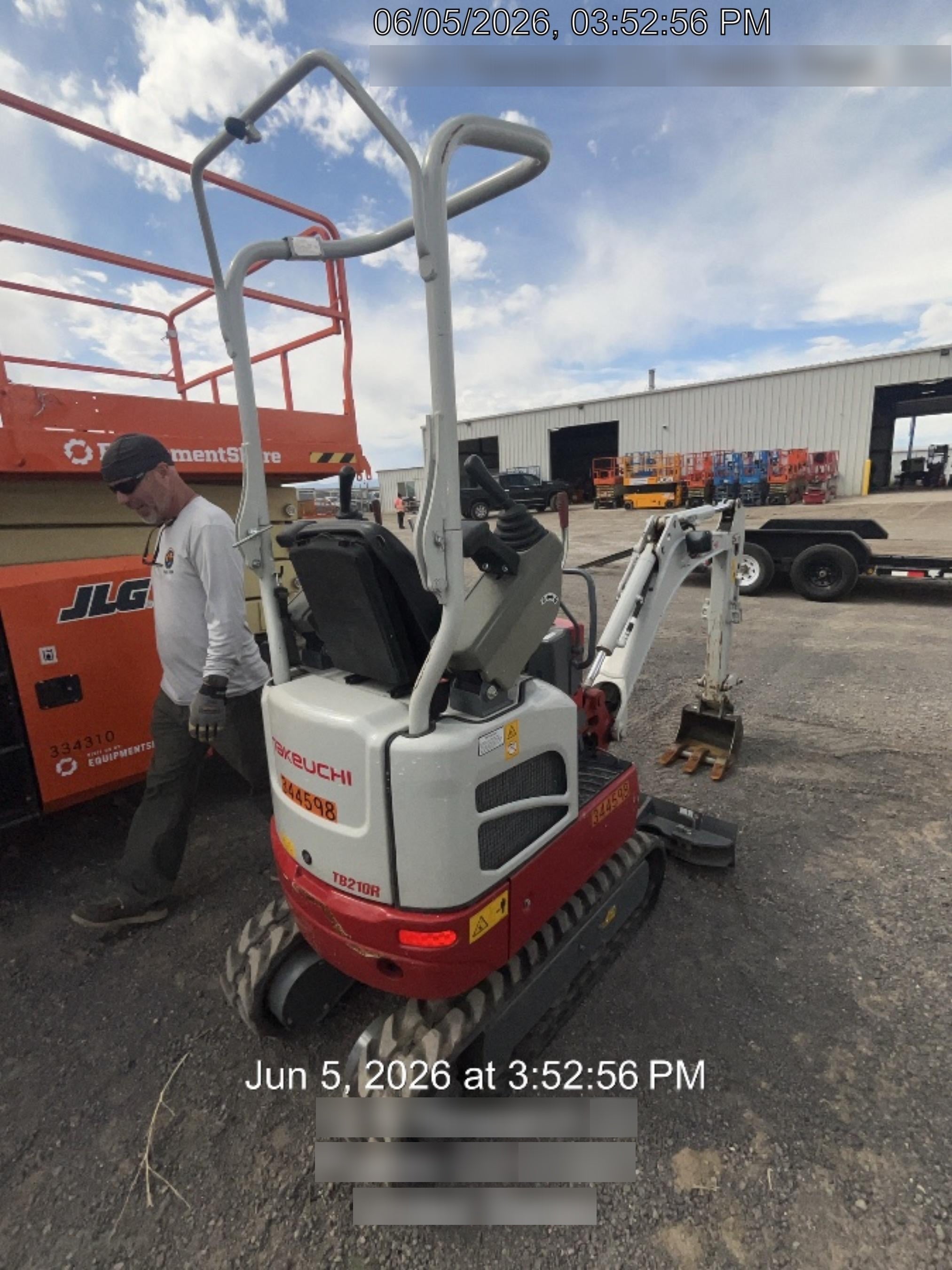 2023 TAKEUCHI TB210R