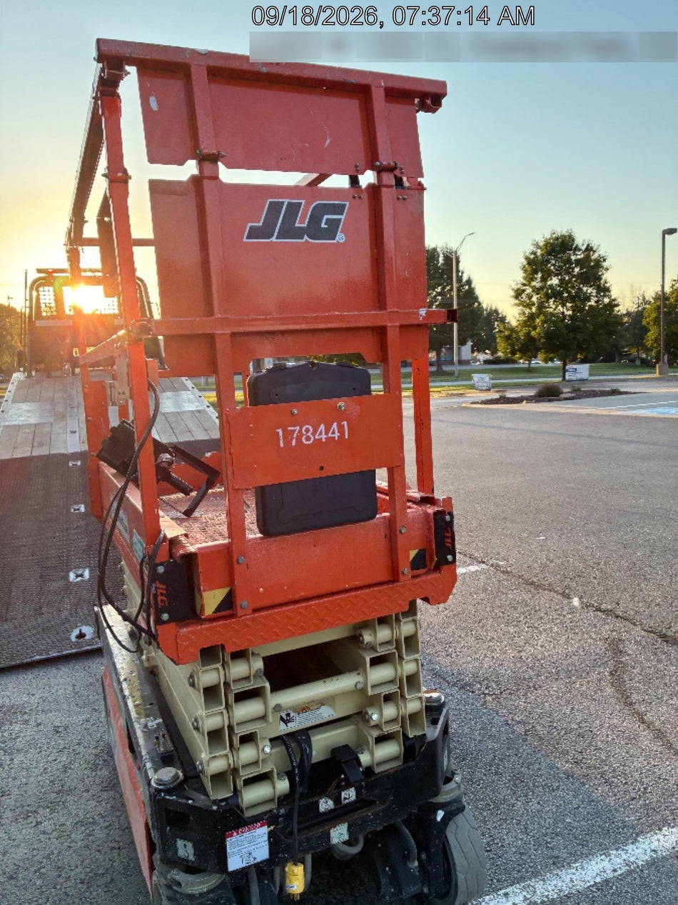 2021 JLG ES1932
