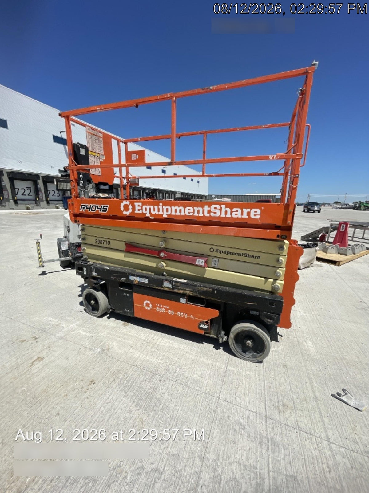 2023 JLG R4045