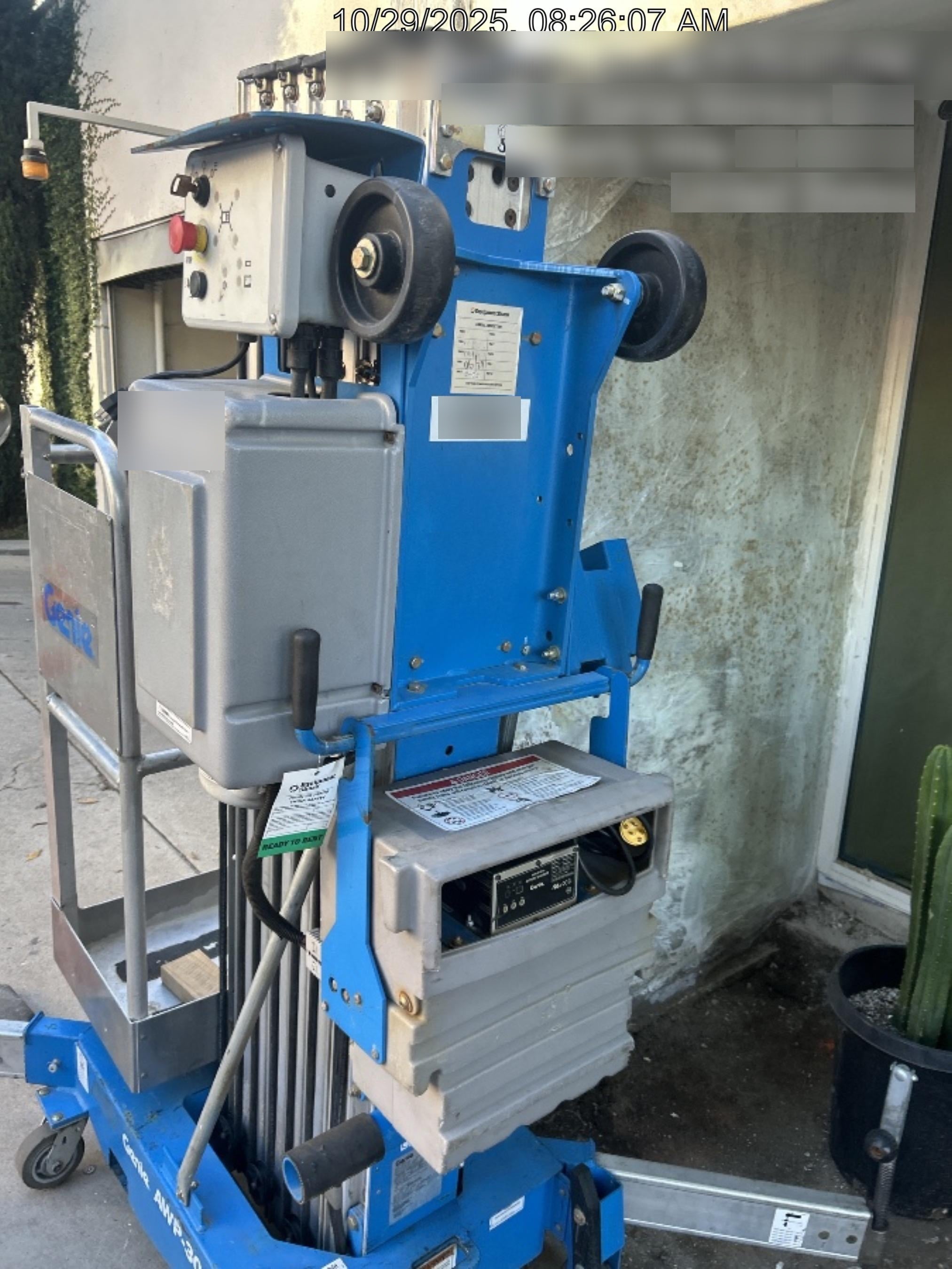 2019 GENIE AWP-30S