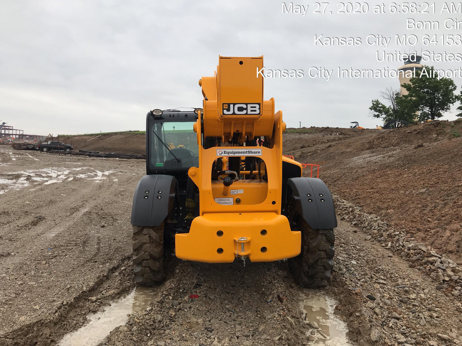 2020 JCB 510-56 Cab/Heat/Air, 74 HP, Solid Tires, STD Worklight, Beacon, Aux Hydraulics, Lifting Eye, Back up Alarm w/66" Carriage/60" Forks