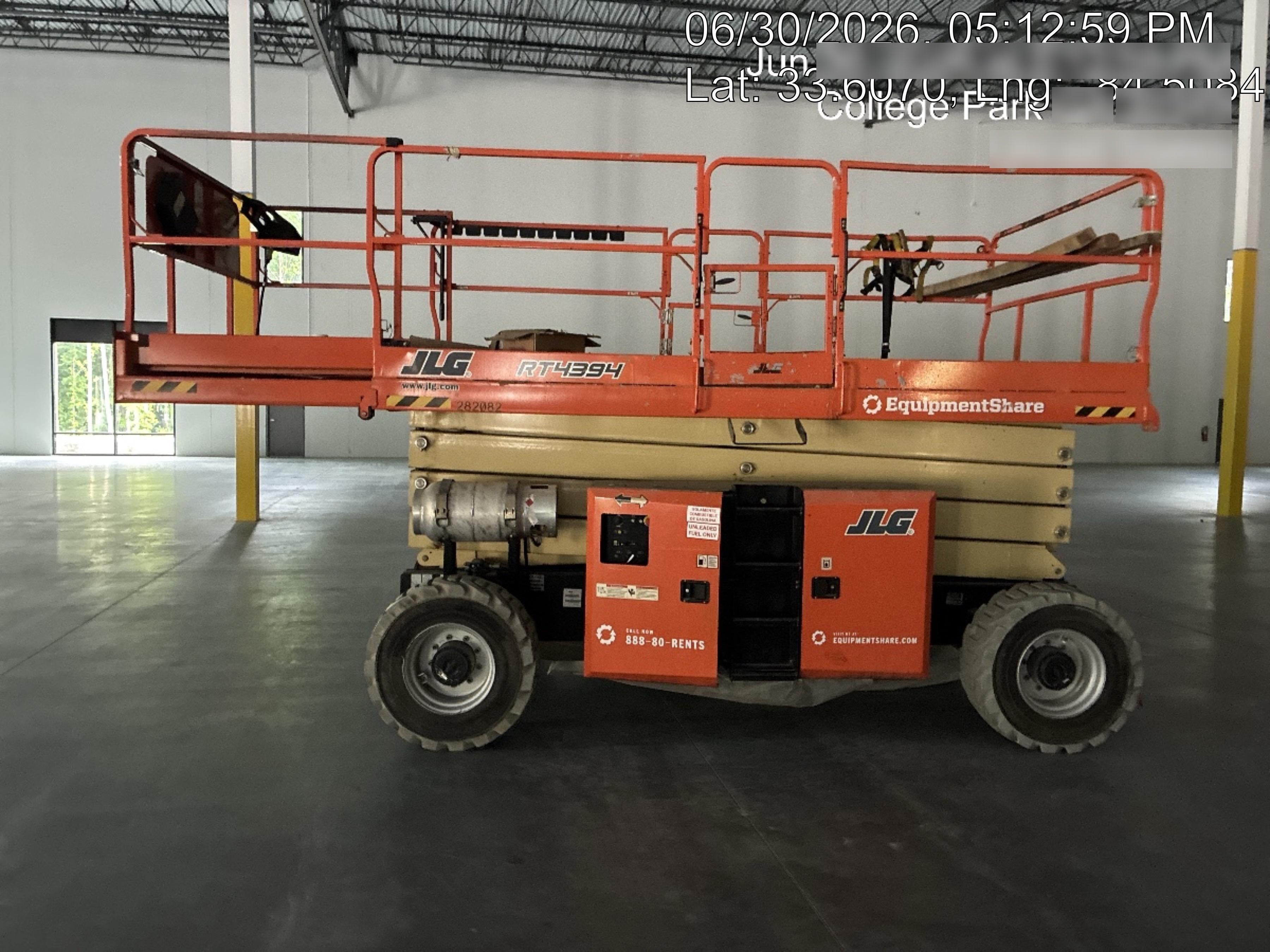 2022 JLG RT4394