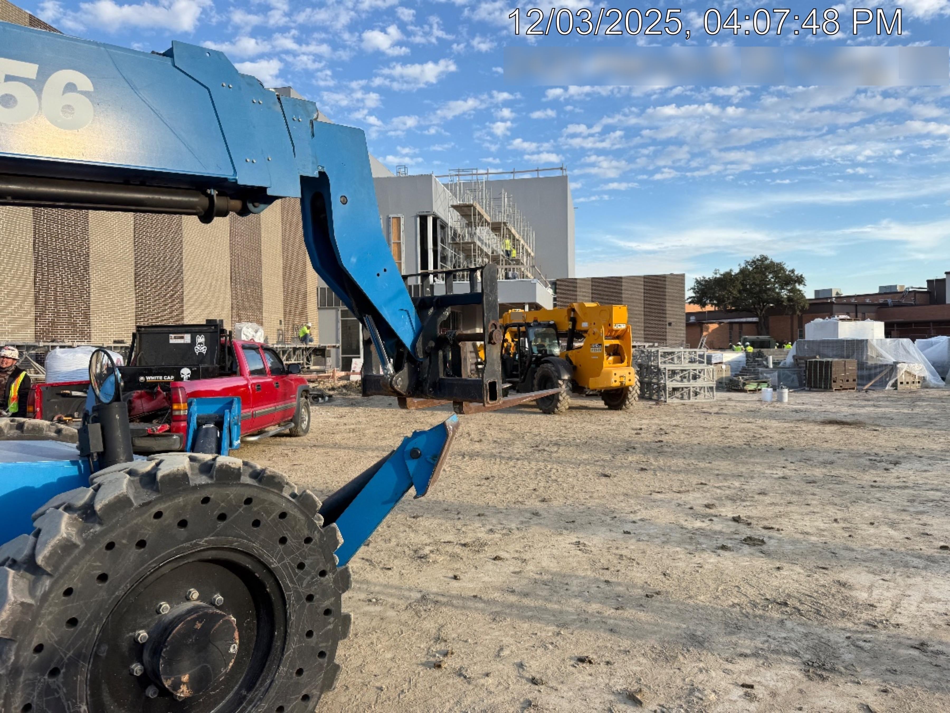 2017 GENIE GTH-1056