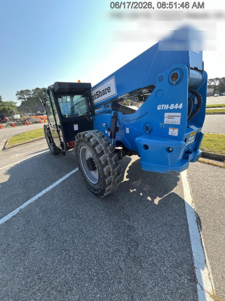 2022 GENIE GTH-844