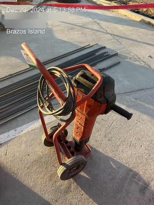 2023 HILTI TE 3000-AVR