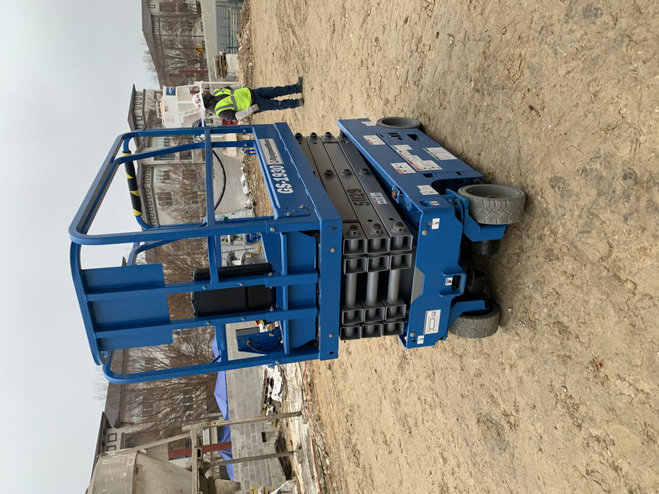 2019 Genie GS-1930 Fixed Rails with Chain Entry