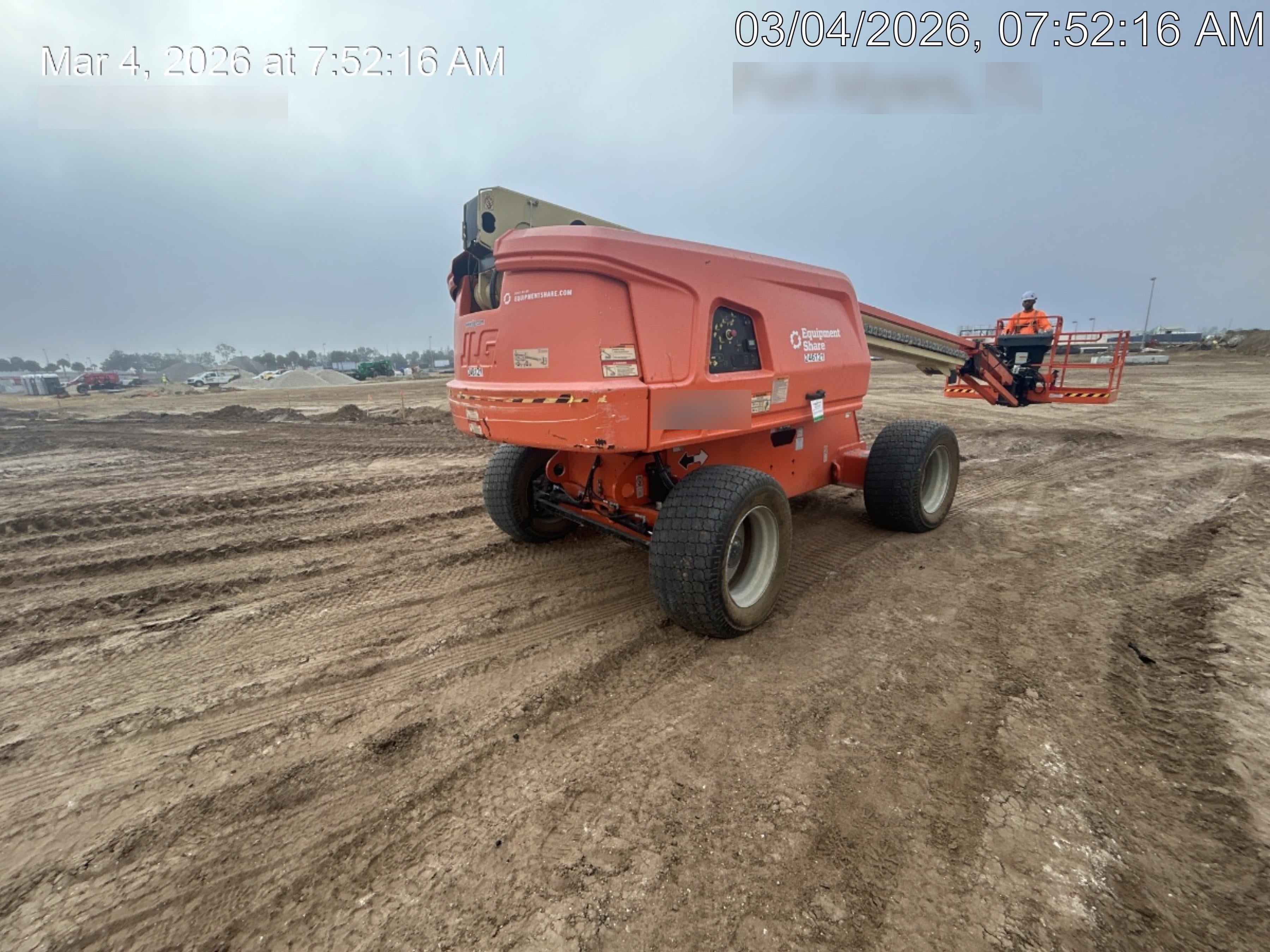2022 JLG 660SJ