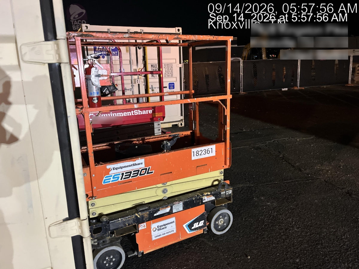 2021 JLG ES1330L