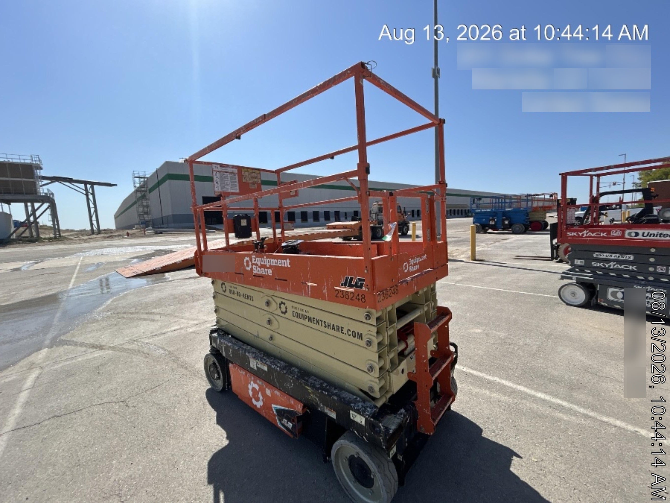 2022 JLG ES3246