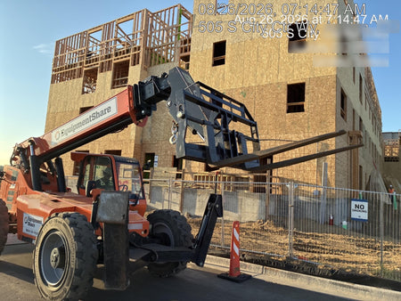 2020 Skytrak 10054 Cab/Heat/Air, Solid Tires, Work Lights, Beacon, Aux Hydraulics, Back up Alarm, Lifting Eye, ES Decals