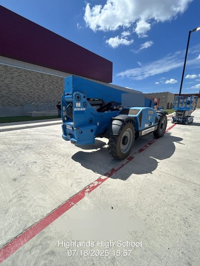 2019 Genie GTH-844 GTH-844 w/Open ROPS, FF Tires, beacon/work lights, 60" carriage/forks