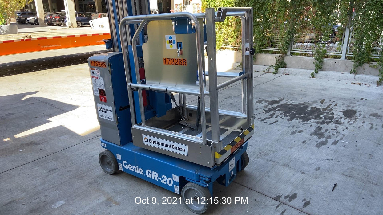 2021 GENIE GR-20