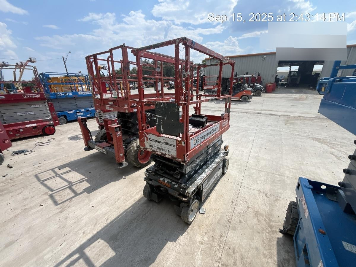 2020 Skyjack SJIII-3219 Solid NM Tires, Half height spring hinged entry gate, Dual Beacons, 800W Inverter