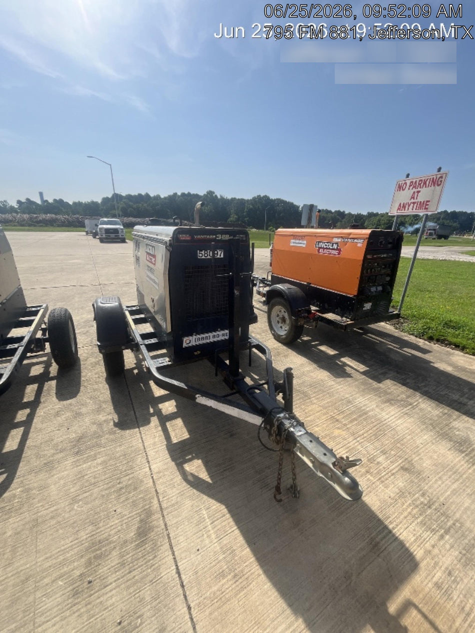 2019 Lincoln Electric Vantage 322 Welder Ready-Pak 3, Two wheel trailer, Fender and Light kit, Cable Rack