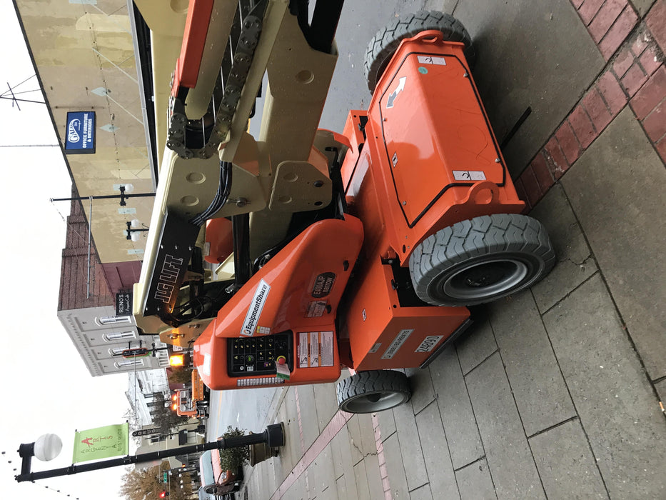 2019 JLG E400AJPN