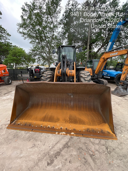 2018 Case 821G CLOSED CAB, 1 FUNCTION, JRB 418 STYLE HYD COUPLER