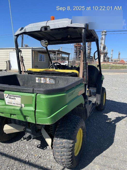 2020 John Deere XUV560E GATOR 4wd Utility Cart, Gas, 2 Seat, LED Strobe, Windshield Tempered Glass, Plastic Canopy, Wire Harness Kit, Backup Alarm