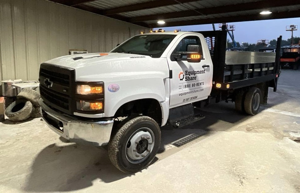 2023 CHEVROLET C5500 Stake Bed - Rental
