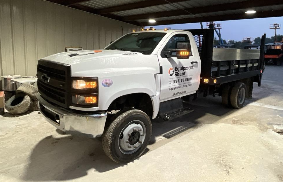 2023 CHEVROLET C5500 Stake Bed - Rental
