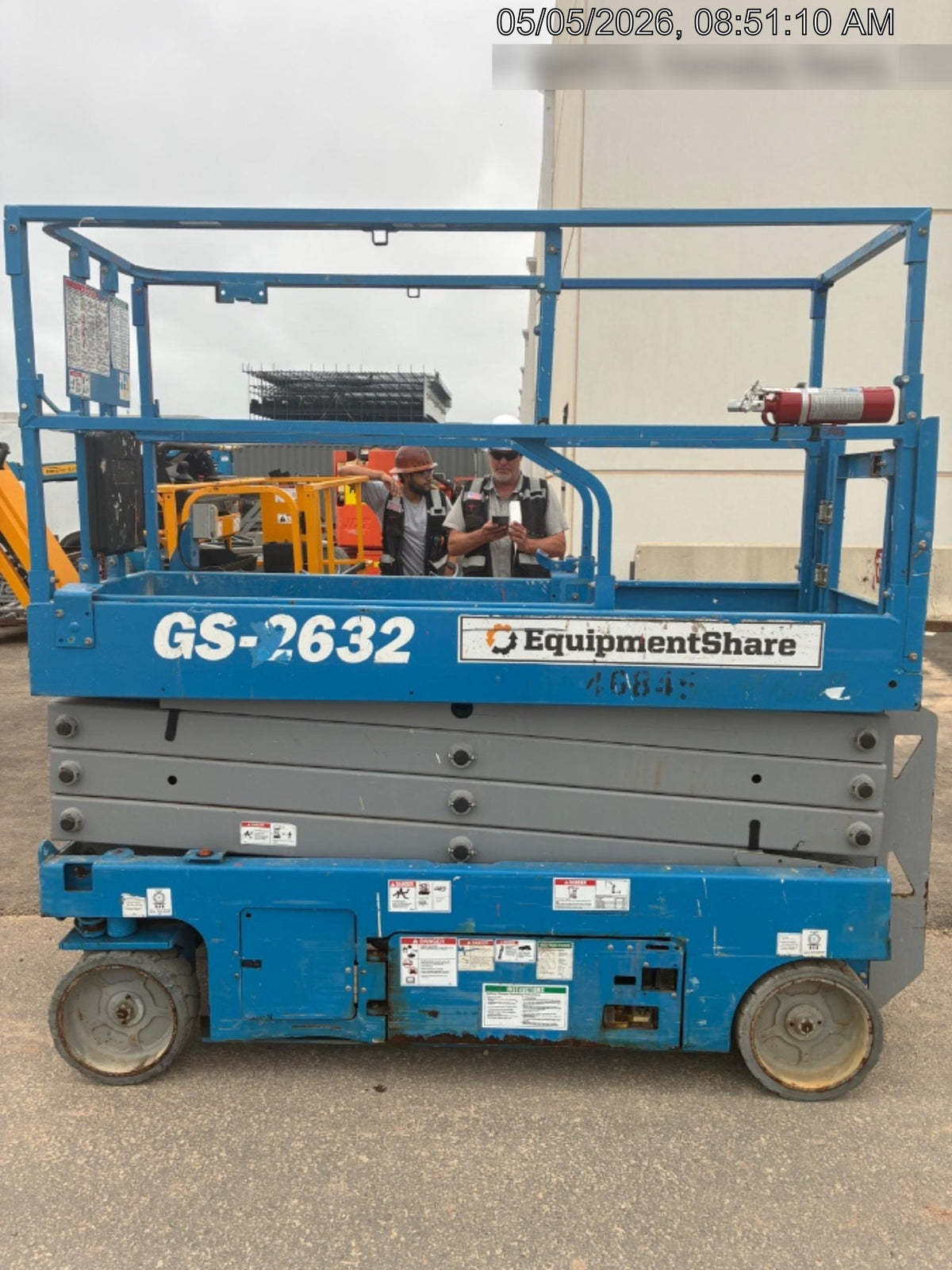 2019 Genie GS-2632 Folding rails with half height swing gate