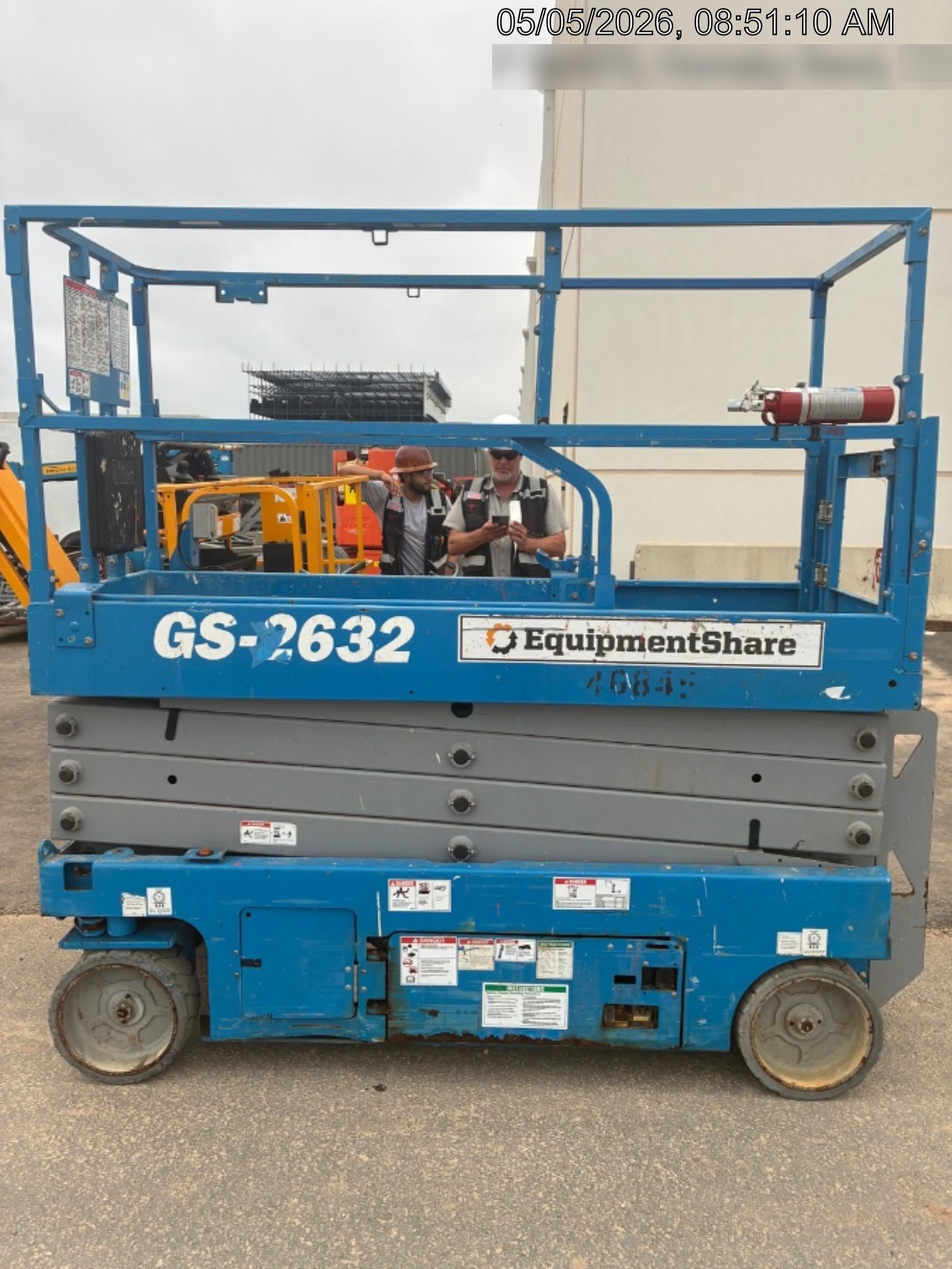 2019 Genie GS-2632 Folding rails with half height swing gate