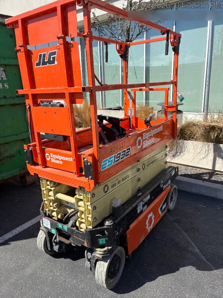 2024 JLG ES1932
