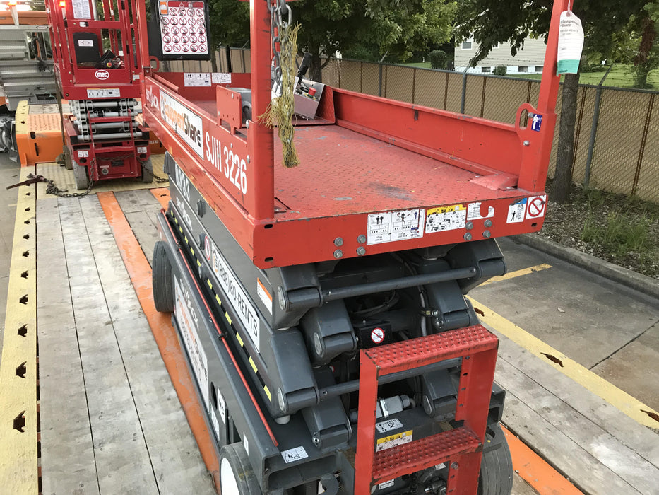 2018 Skyjack SJIII-3226 Skyjack SJIII3226 Scissor Lift w/Trojan Batteries