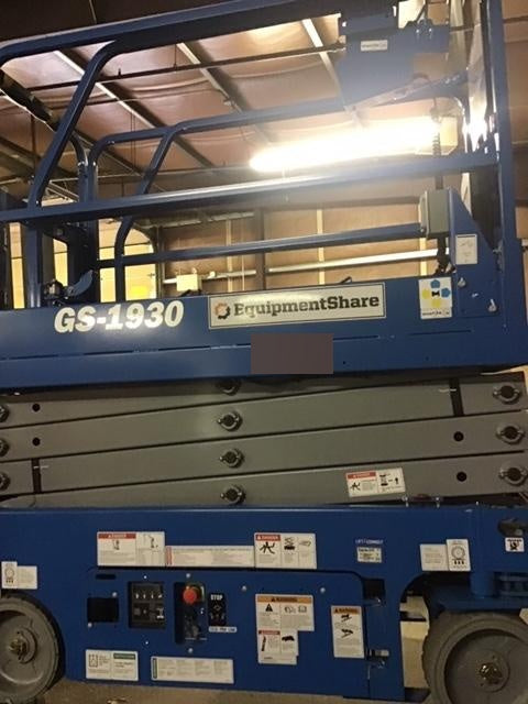 2019 Genie GS-1930 Half Height Swing Gate, 800W Inverter