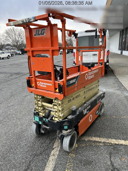 2025 JLG ES1932
