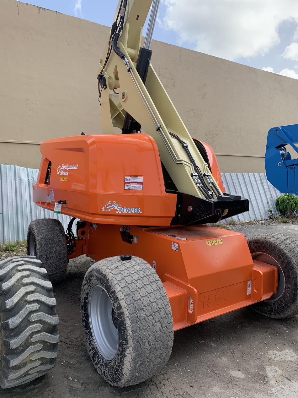 2022 JLG 660SJ