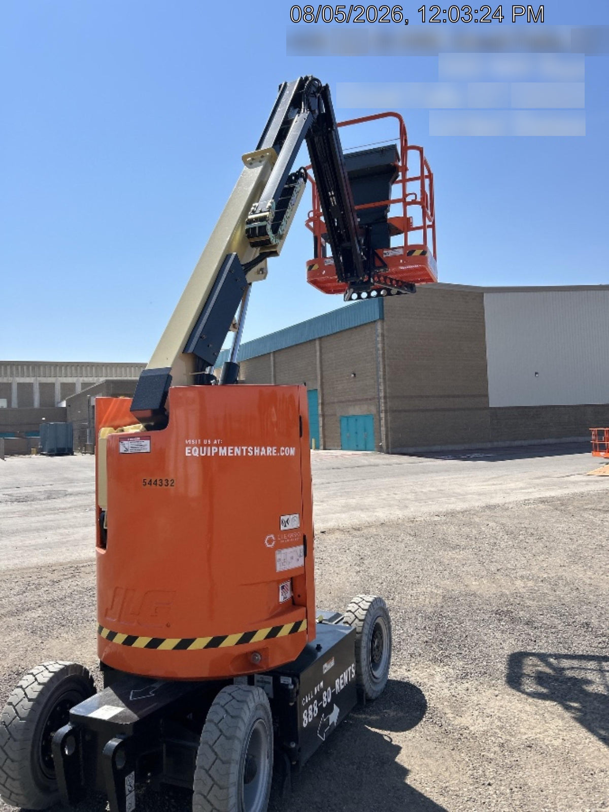 2025 JLG E300AJP