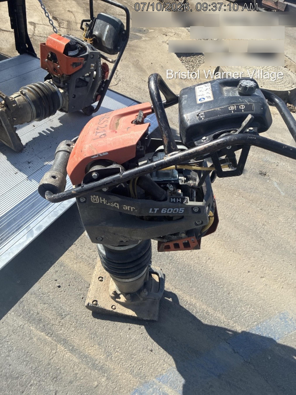 2024 HUSQVARNA LT6005