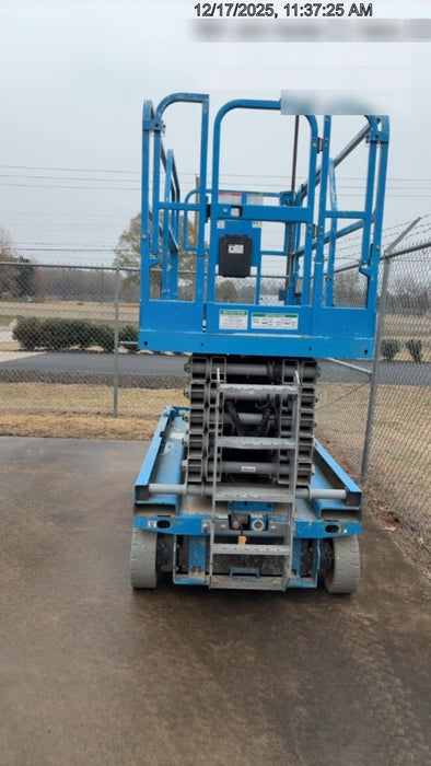 2019 Genie GS-4047 Folding rails with half height swing gate