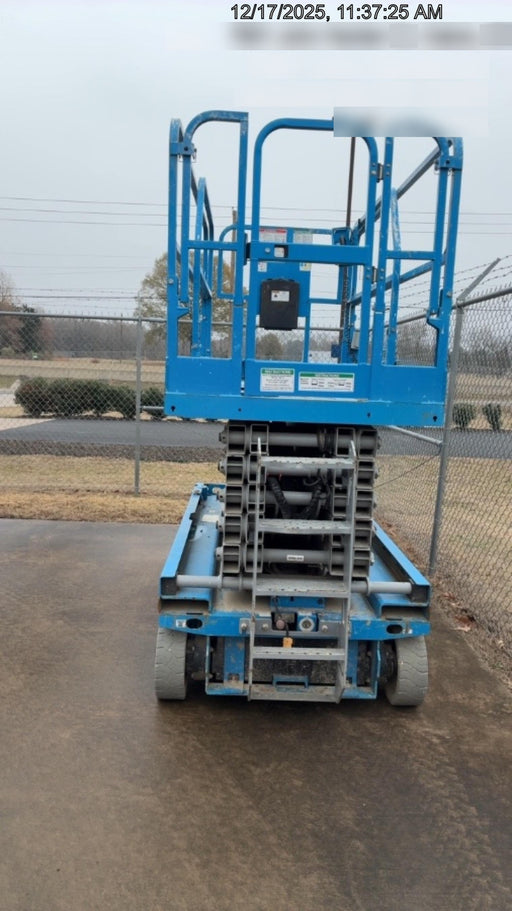 2019 Genie GS-4047 Folding rails with half height swing gate