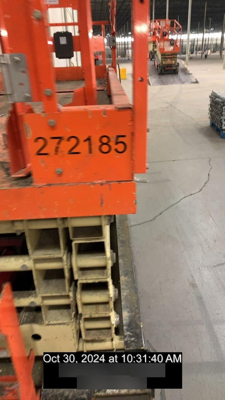 2022 JLG ES3246