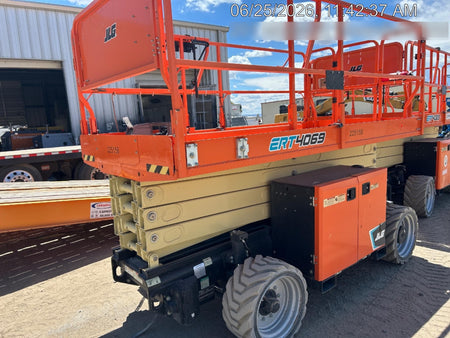 2022 JLG ERT4069