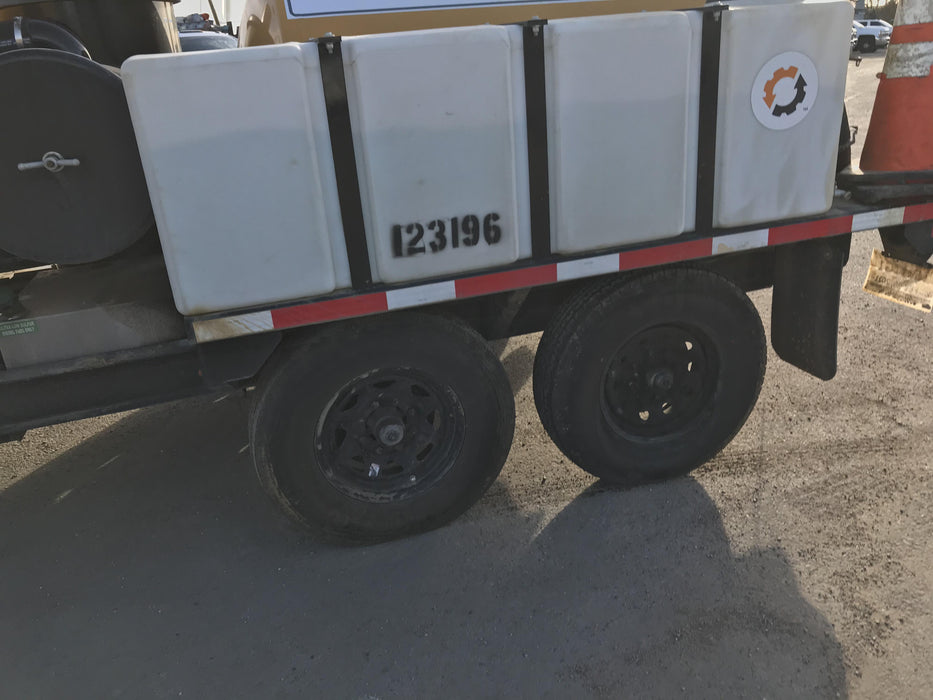 2021 Vac-Tron LP573XDT 500 Gallon Debris Tank w/ Hydraulic Tilt, two (2) 100 Gallon Water Tanks, Low Profile Torsion Axles (12,000 GVWR)