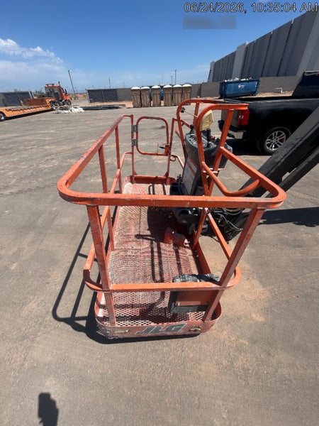 2023 JLG 460SJ