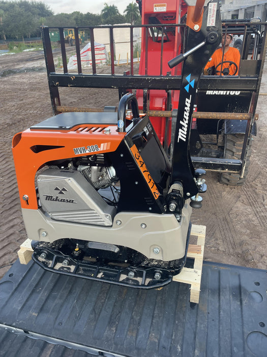 2023 Multiquip MV308GH Honda GX270, 18" Plate, Tachometer