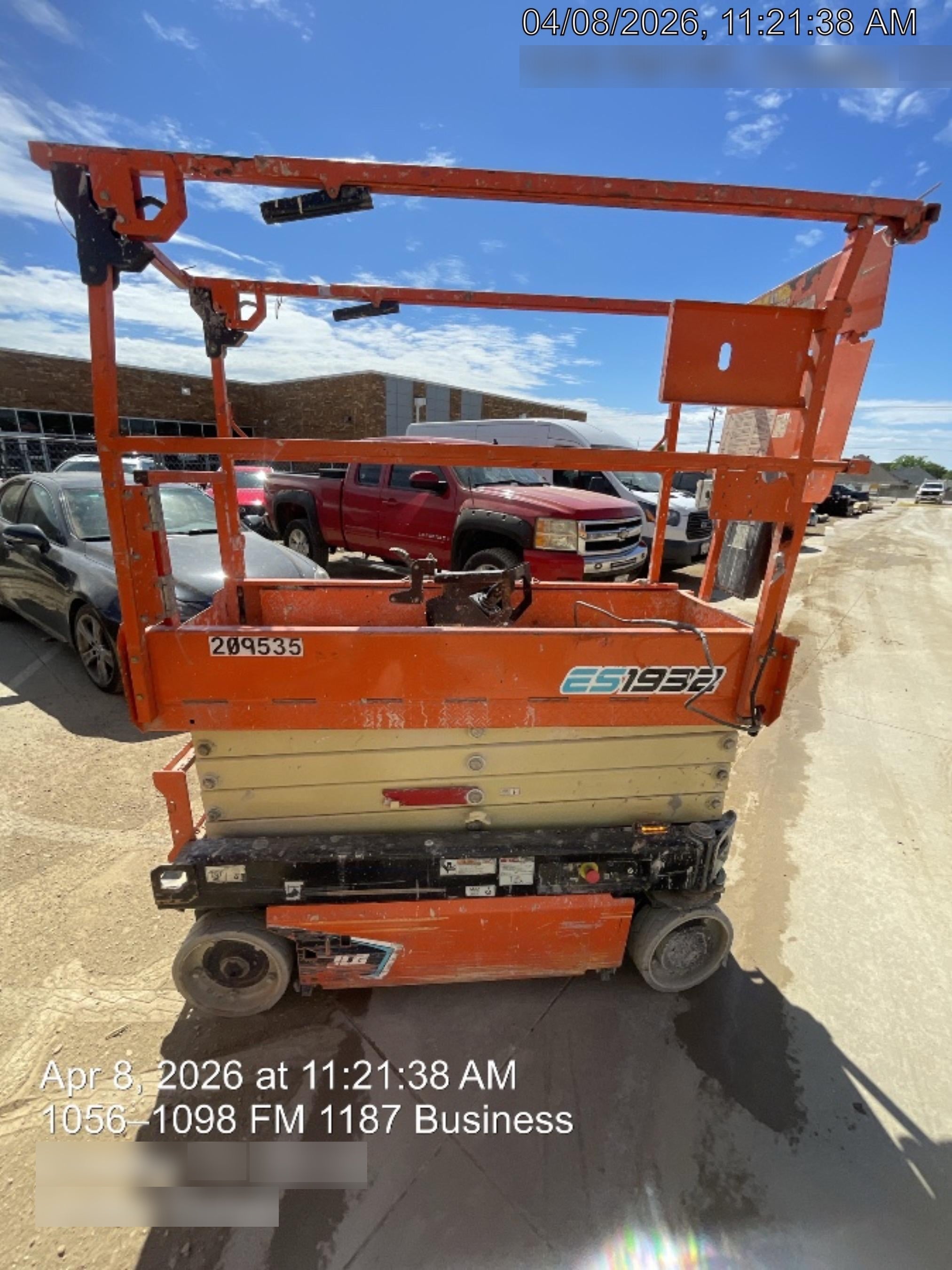 2022 JLG ES1932