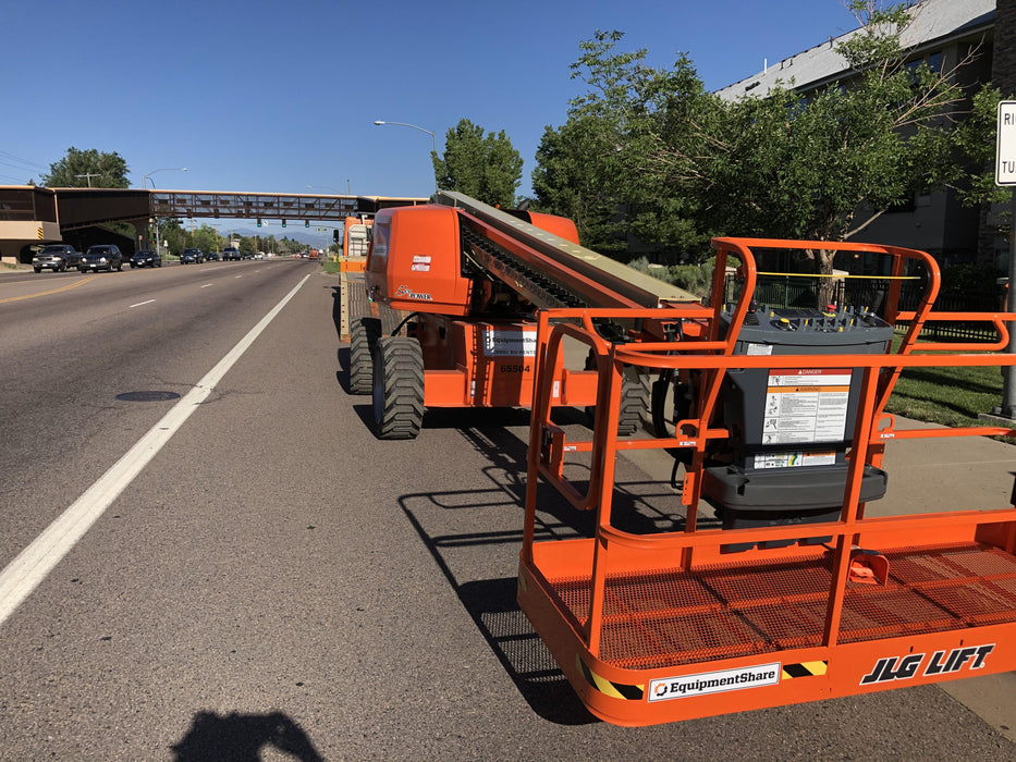 2020 JLG 600S